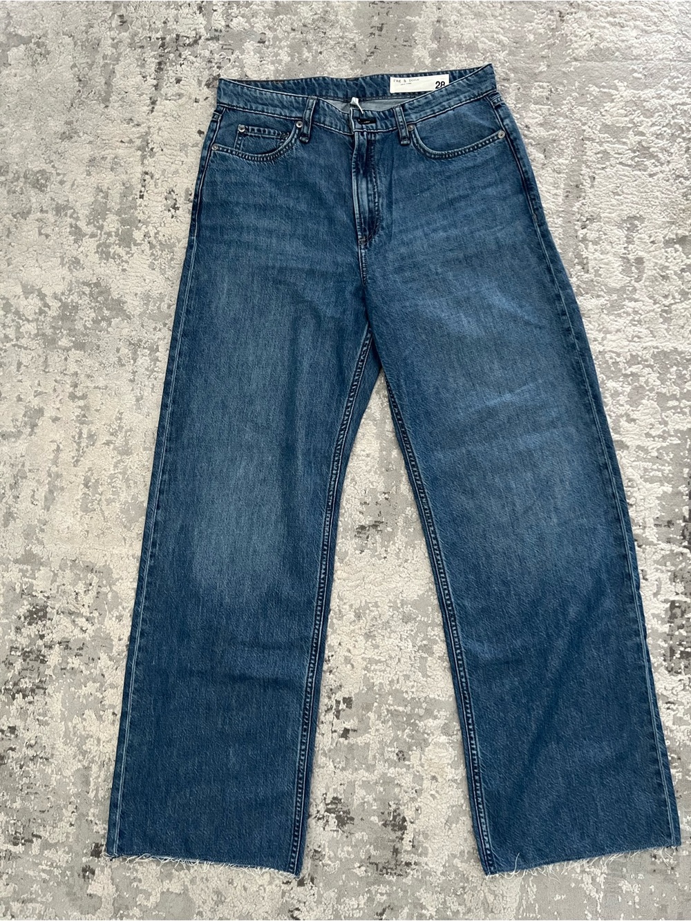 EUC like new Rag & Bone Logan featherweight wide leg jeans size 28